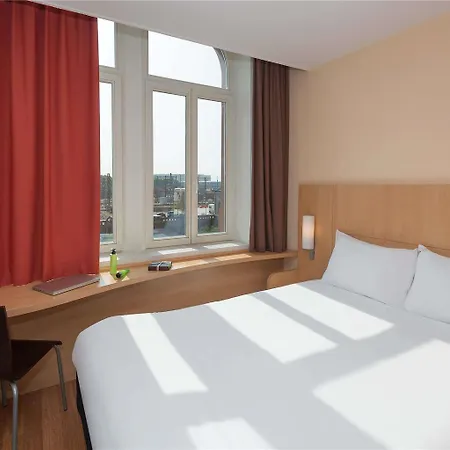 ホテル Ibis Centre Gare 3*