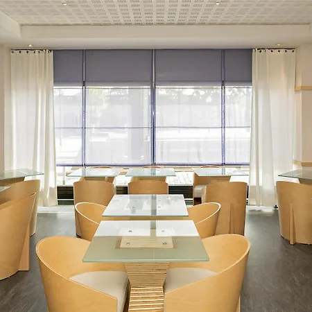 Ibis Centre Gare ホテル