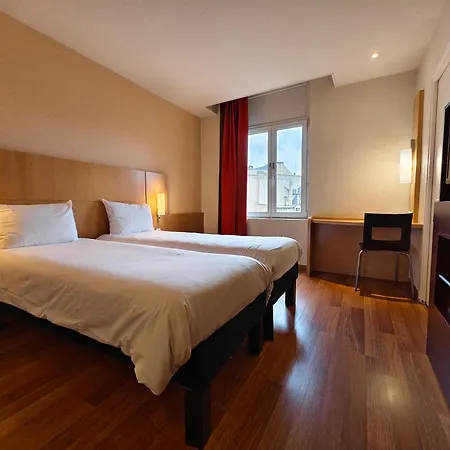 Ibis Centre Gare 호텔 3*