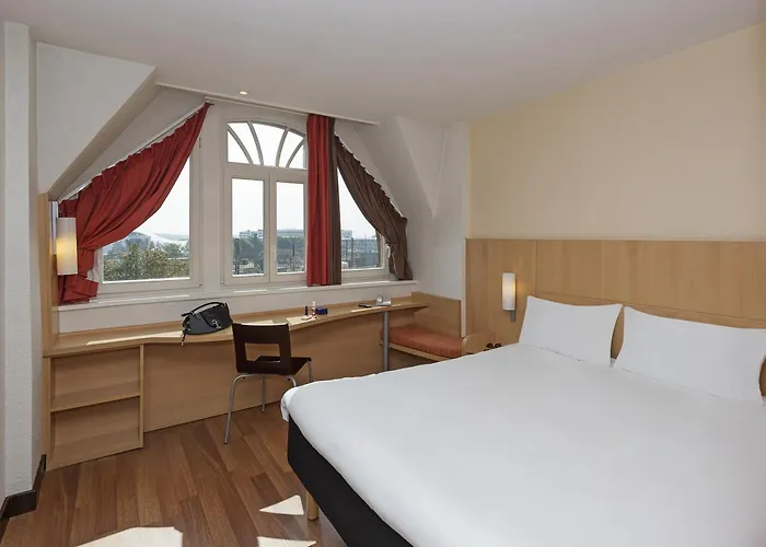 Ibis Centre Gare 3* メス