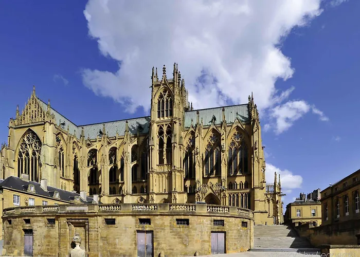 Ibis Centre Gare מלון מץ